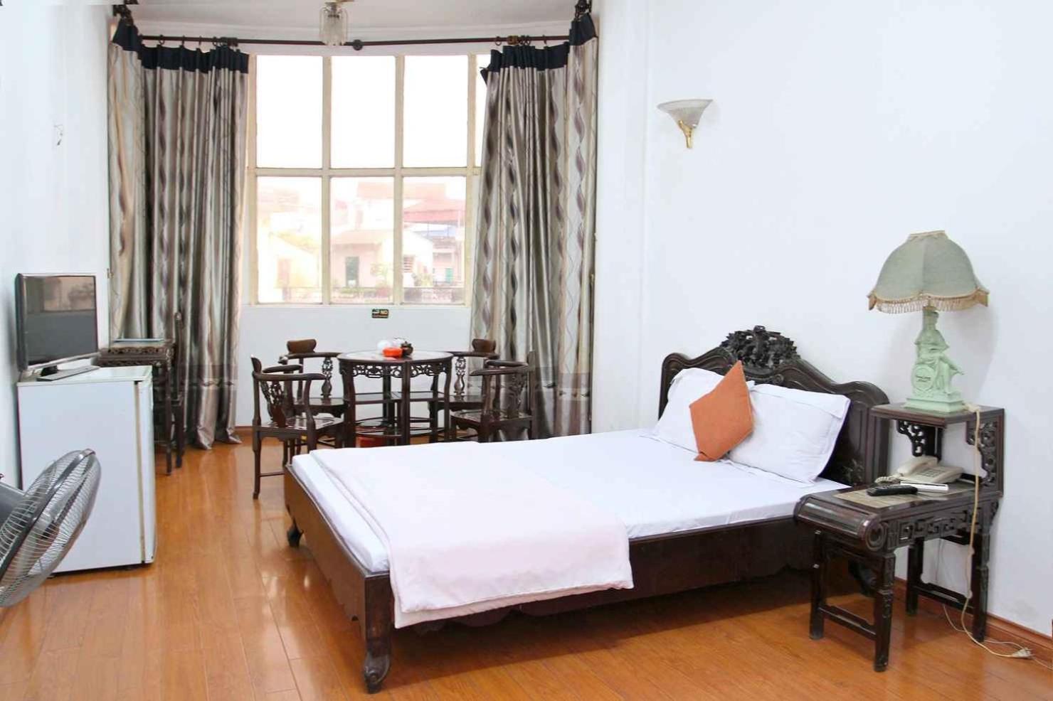 Hoang Cuong Hotel 15 Nguyen Thai Hoc Hanoi Eksteriør bilde