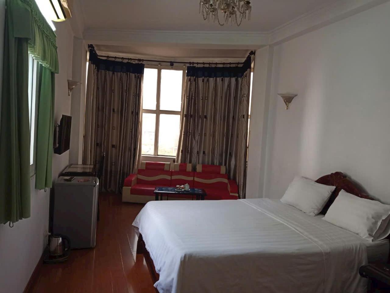 Hoang Cuong Hotel 15 Nguyen Thai Hoc Hanoi Eksteriør bilde